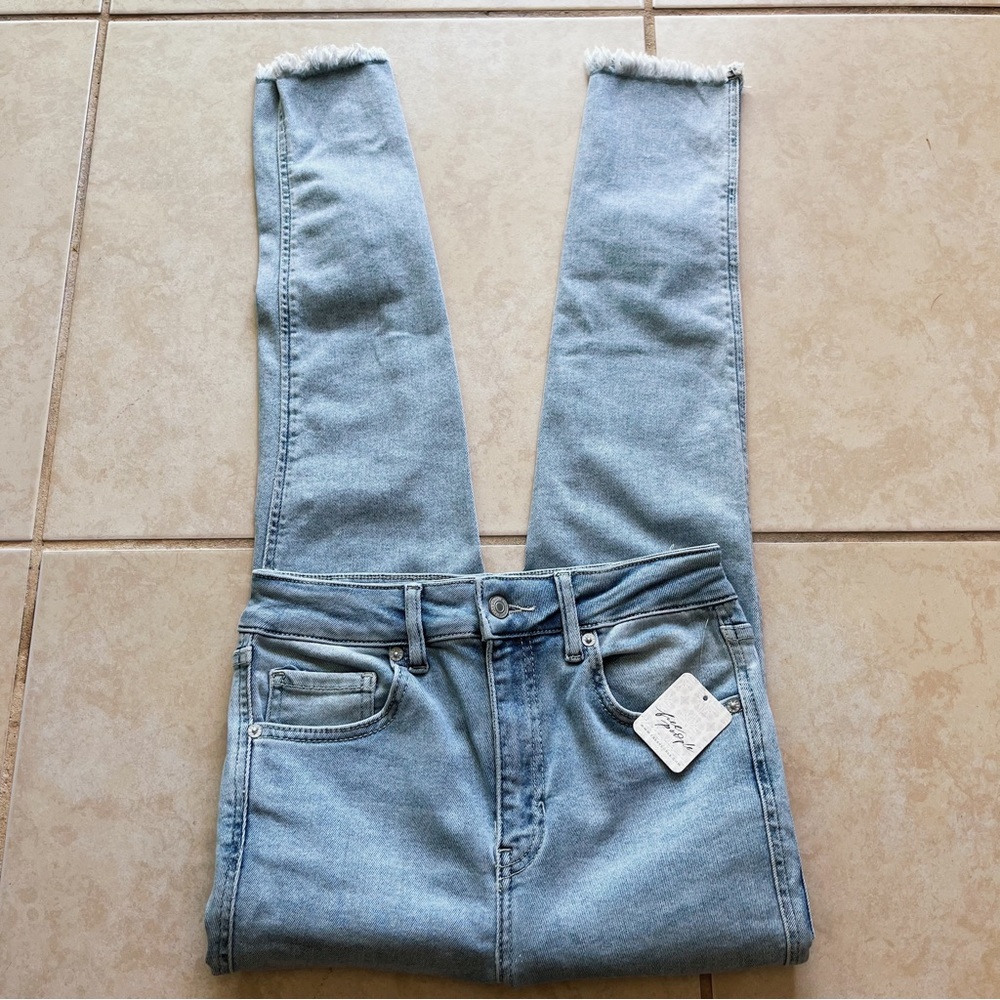 NWT Free People High Rise Light Wash (Havana Blue) - Picture 8 of 11